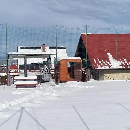 Na Bukowym Stoku Nyaraló *